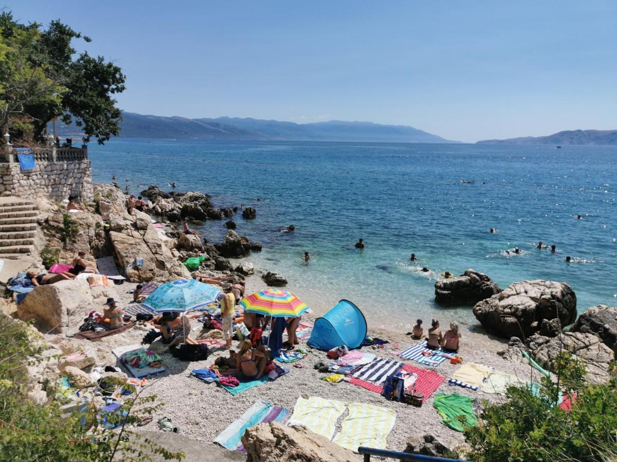 Villa Clara Apartments Kvarner Novi Vinodolski Bagian luar foto