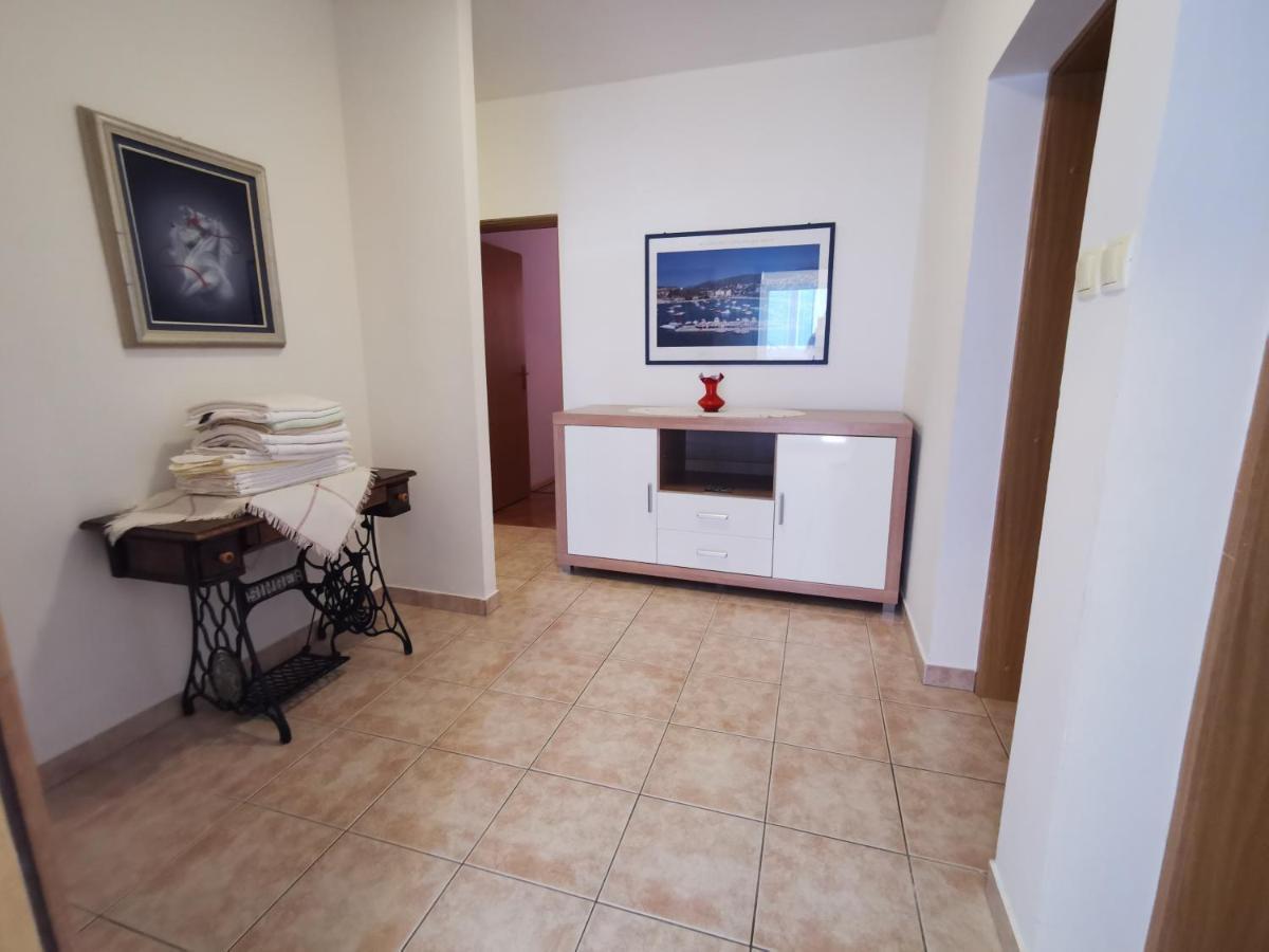 Villa Clara Apartments Kvarner Novi Vinodolski Bagian luar foto